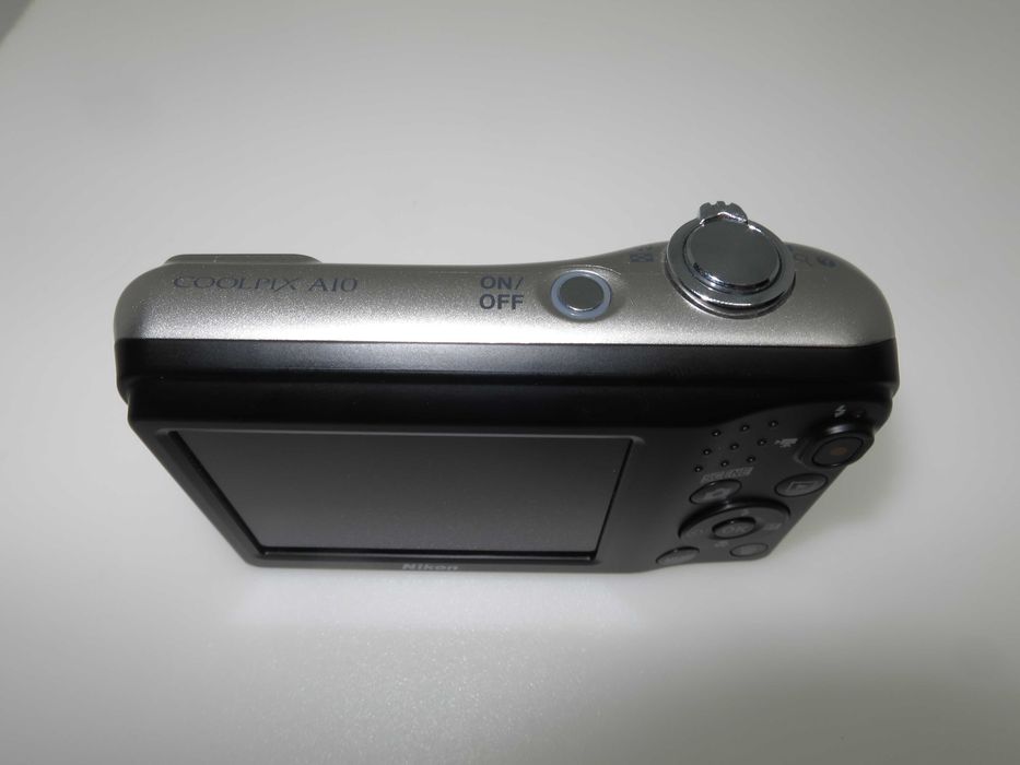 Nikon Coolpix A10 страхотен компактен фотоапарат цифрова камера