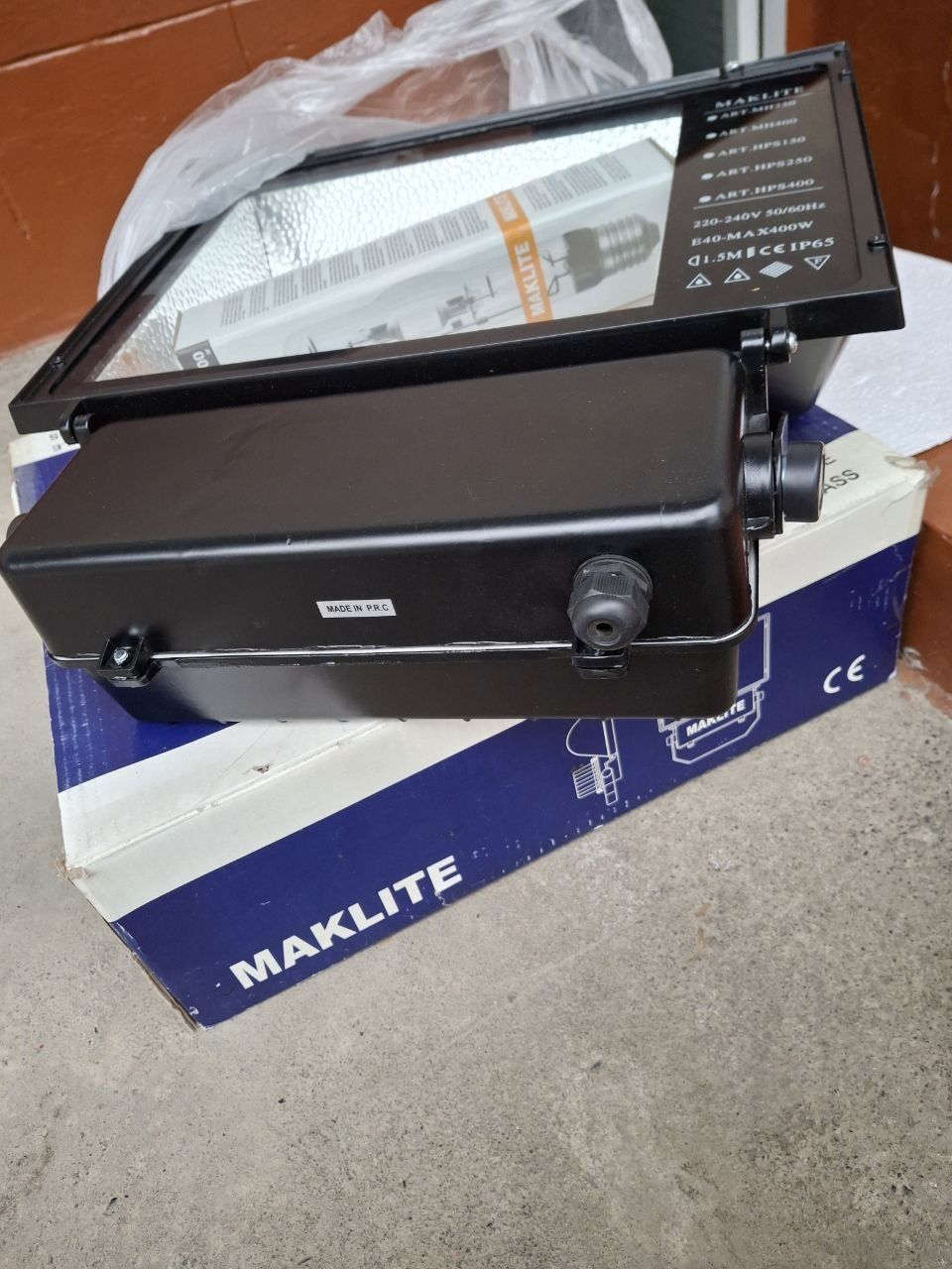 Прожектор MAKLITE  400W