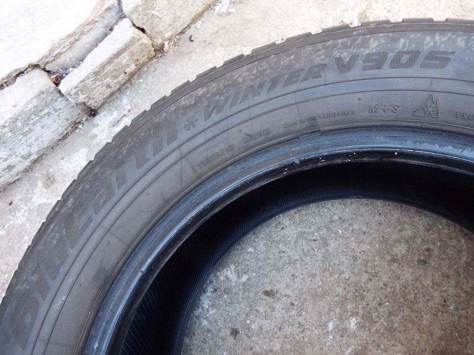 vand 4 anvelope de iarna 215/60/16 yokohama winter pret 500lei toate4