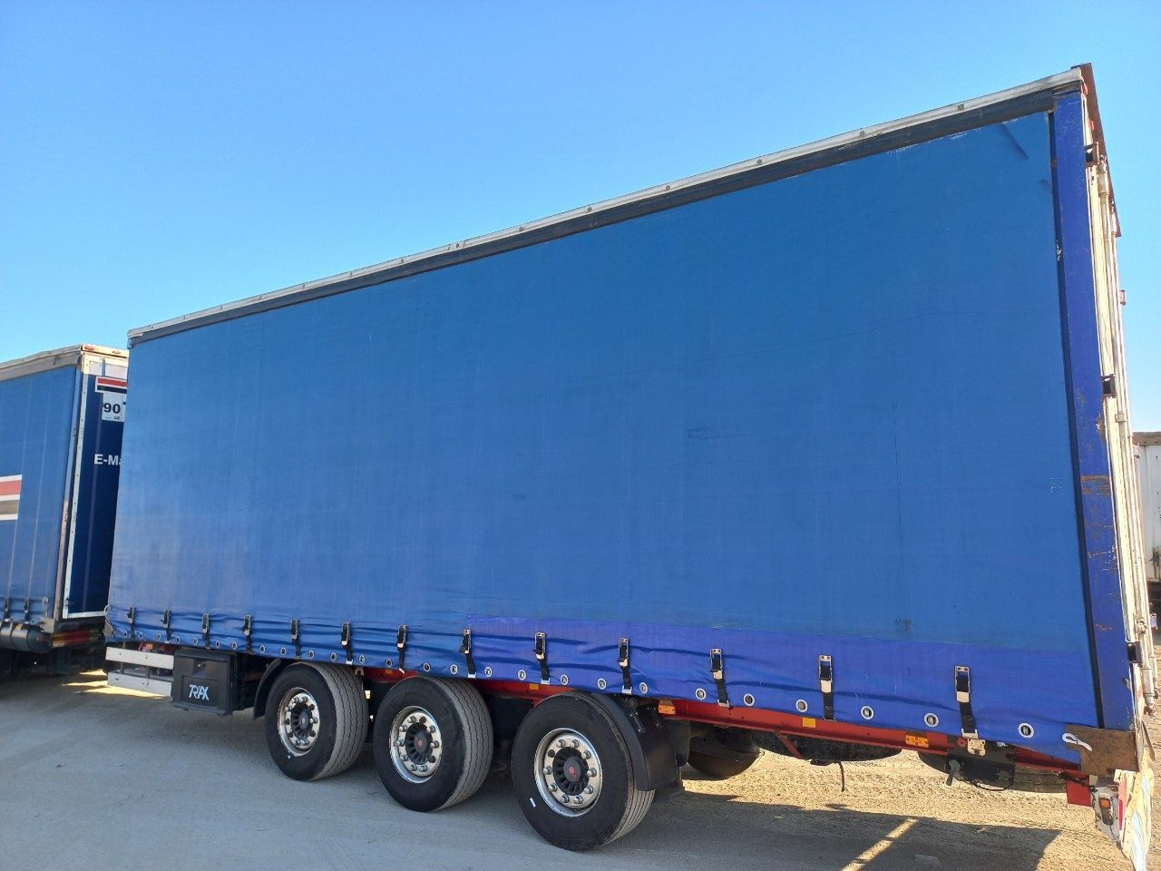 Volvo paravoz sotiladi