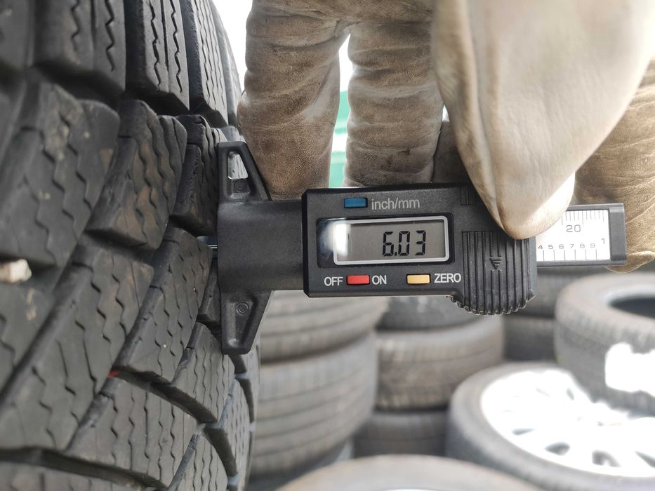 2бр Зимни Гуми 235 45 19 - Bridgestone - DOT 2021