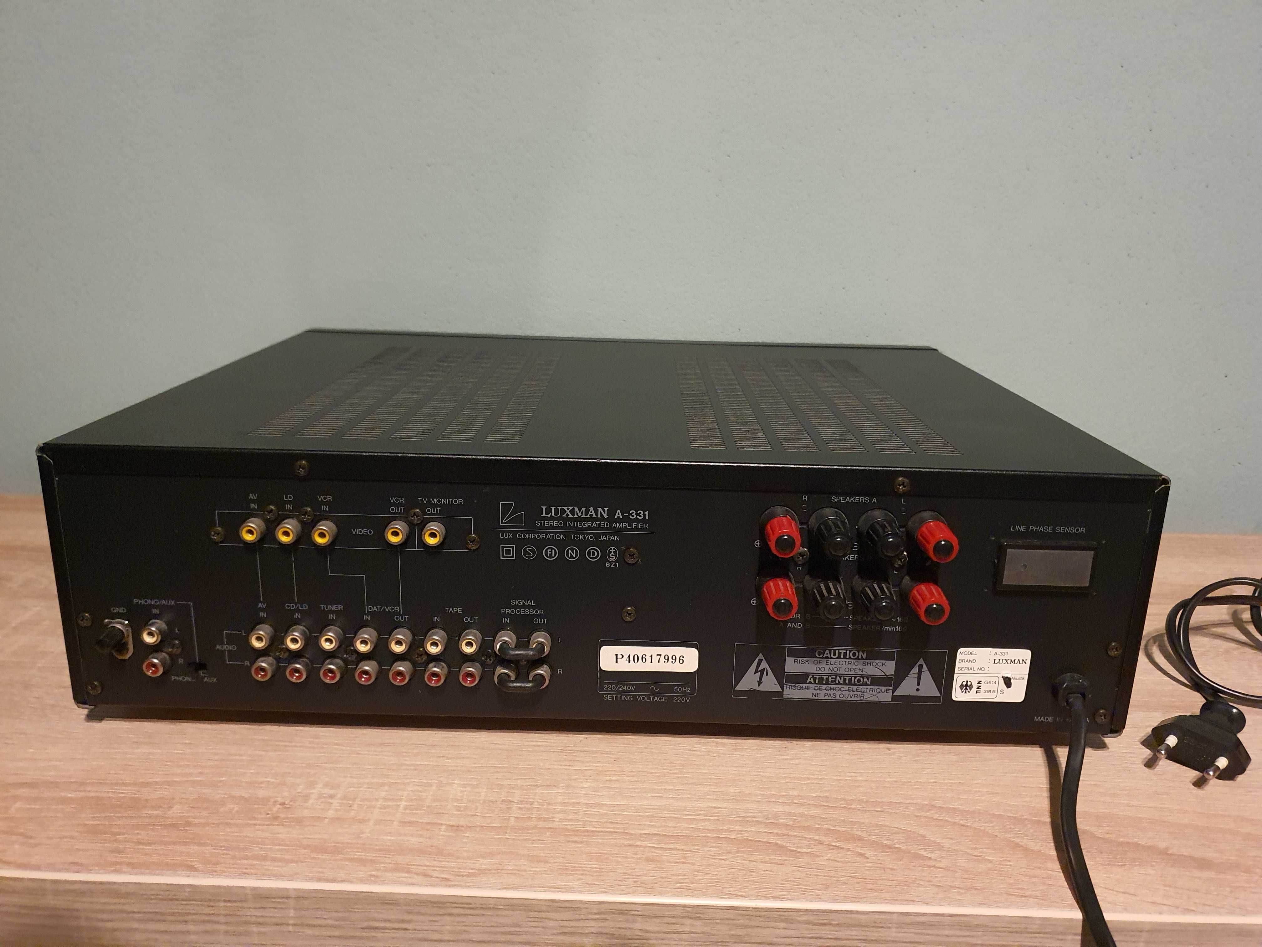 amplificator stereo Luxman A-331