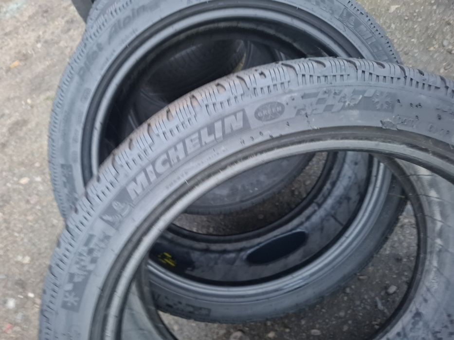 Vand 2 anvelope 265 40 20 michelin bune de iarna dot 2020