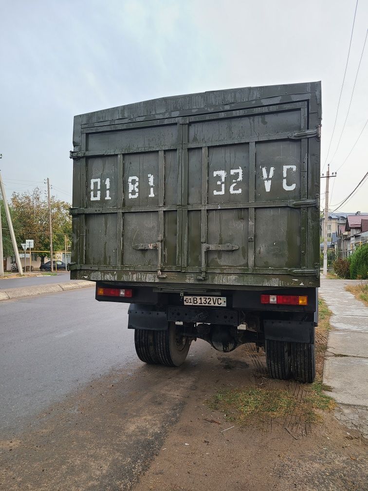 Zil 130 samosval