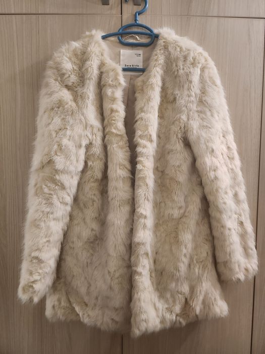 Пухесто палто Zara