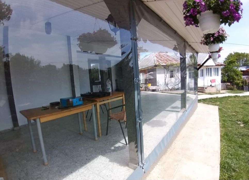 Închideri terase și foișoare cu folie pvc Cristal