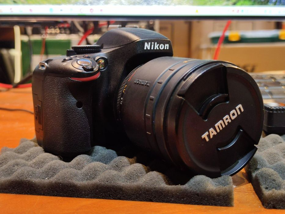 Nikon D5100 + Tamron AF Aspherical 28-200mm