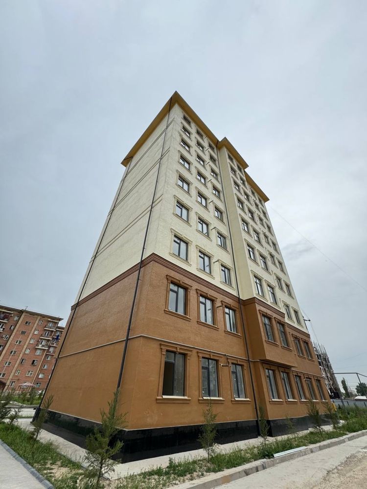 Срочо продается 3 х 73 кв м с ремонтом комнатная квартира