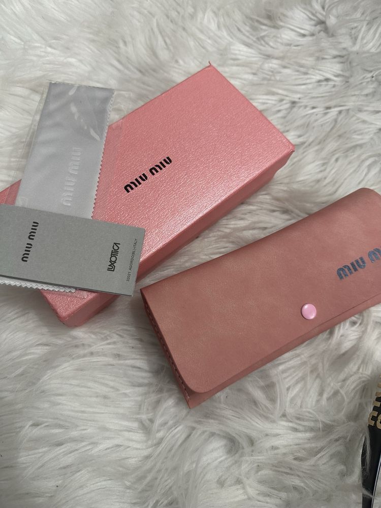 Miu Miu слънчеви очила