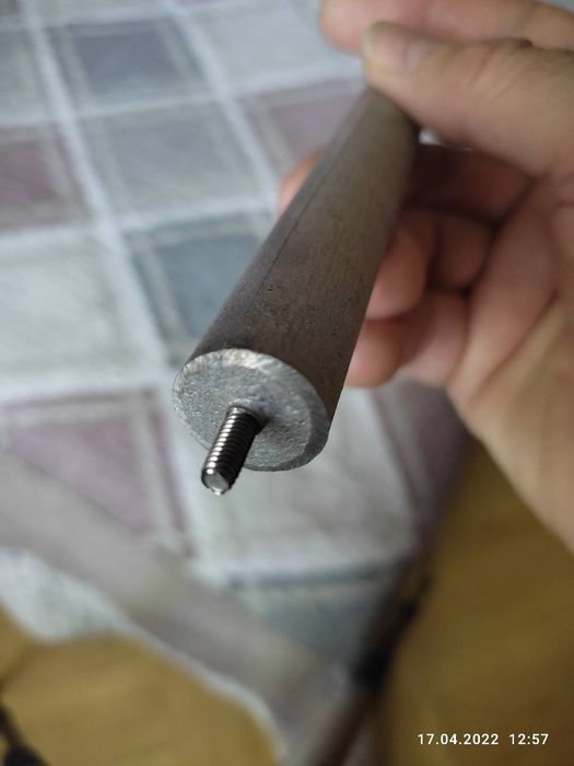 Магнивые аноды для водонагревателей, новые со стандартной резьбой (6мм