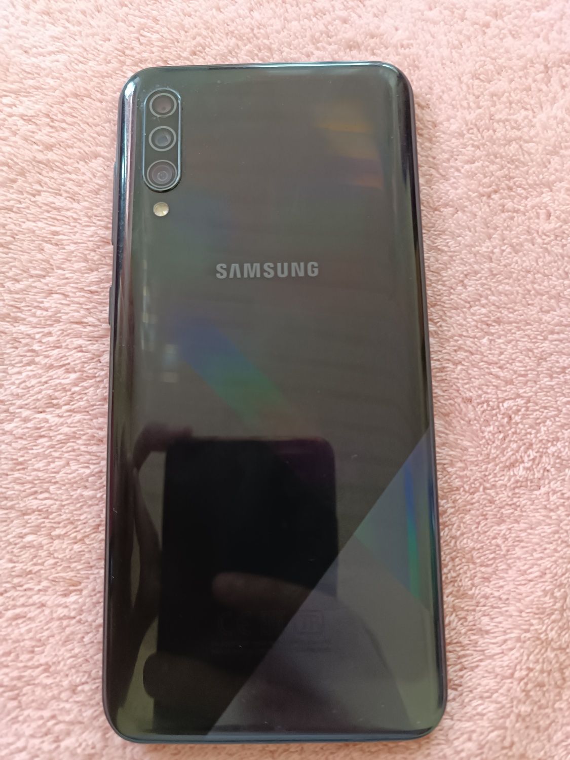 Samsung A30s сотилади.