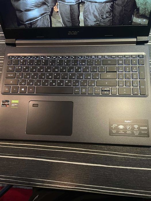 Acer Aspire 7 A715-42G