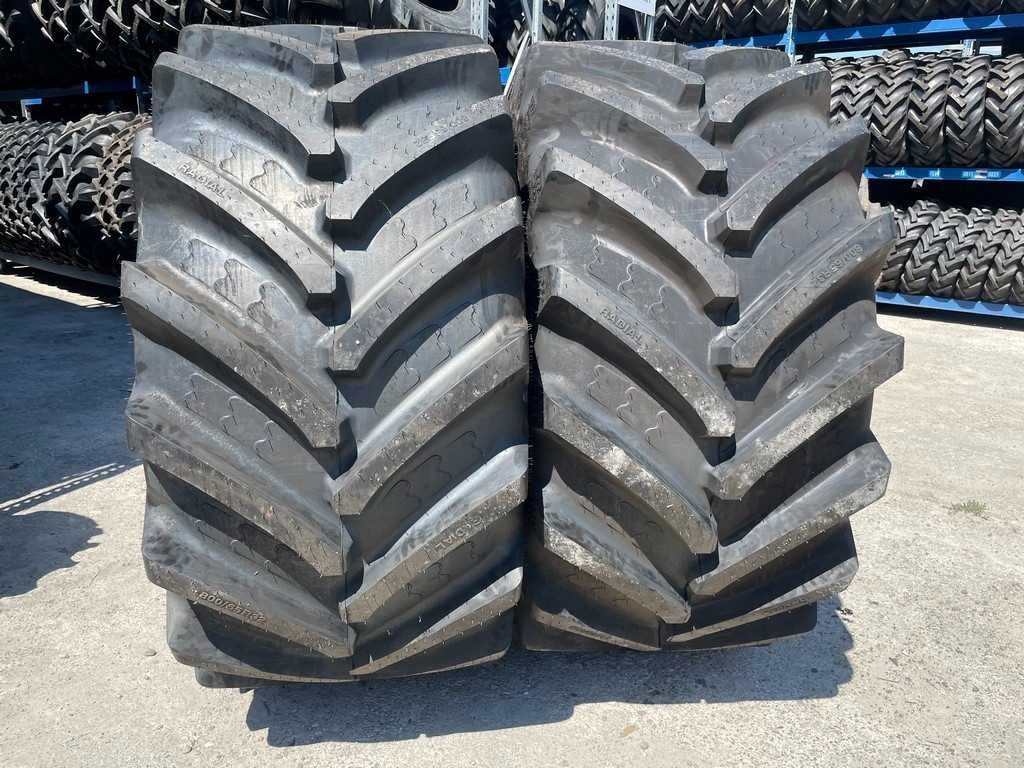 Anvelope noi 800/65R32 radiale marca BKT pentru combina