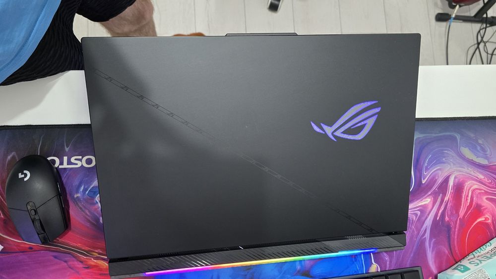 Asus SCAR 18 RTX 4090 32GB I9 13980HX - DOAR BUCURESTI