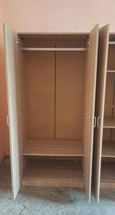 Цял гардероб четирикрилен