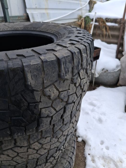 Продам комплект шин A/T