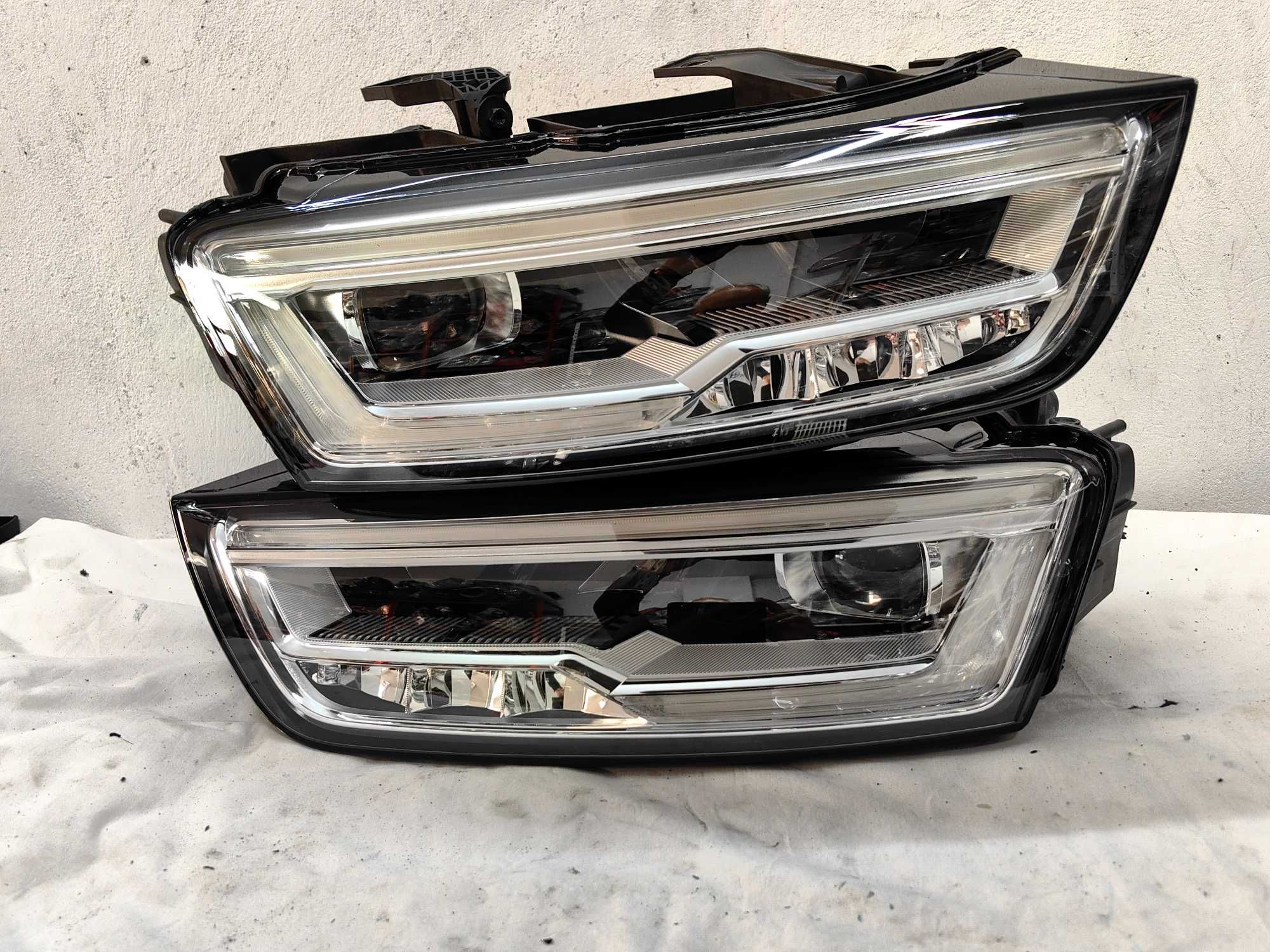 Оригинални фарове Ауди Кю3 Audi Q3 Feis Full Led