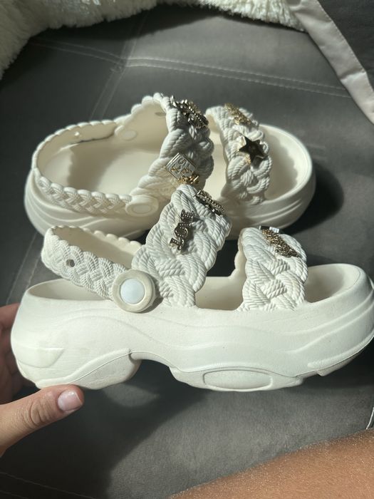 Гумени Кроксове отворени