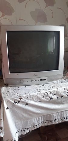 Телевизор LG продаётся