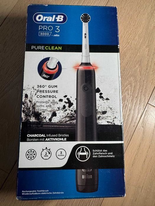 Oral-B PRO 3 3000 Pure Clean black Periuta de dinti electrica