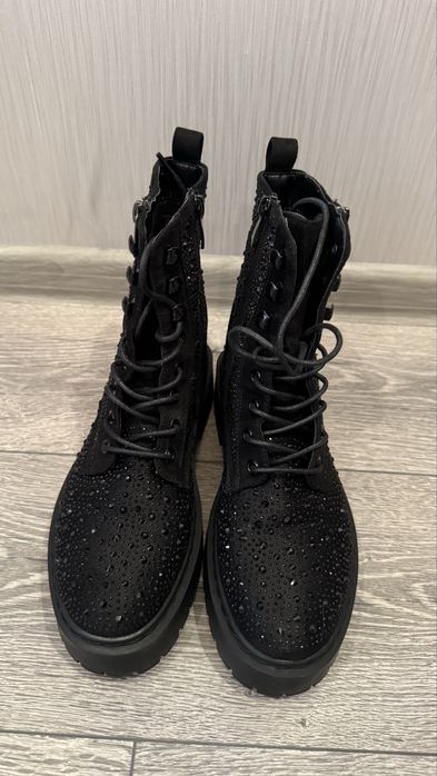 Нови зимни боти -номер 39