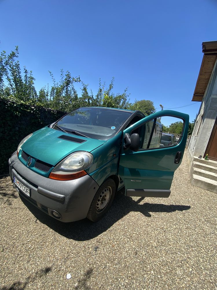 Ranault trafic 3200€ negociabil
