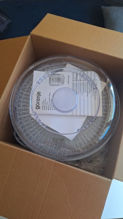 НОВ Уред за сушене на плодове Gorenje FDK 24 DW