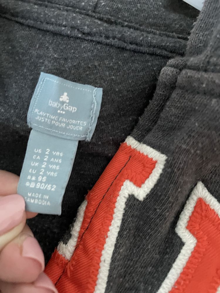Vand vesta si bluza Gap