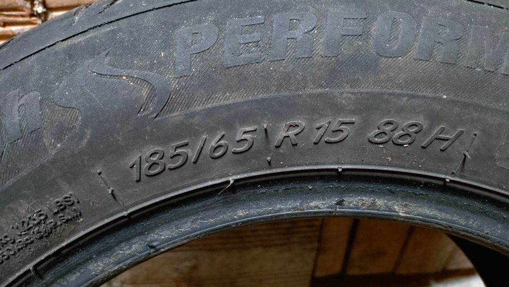 Продавам 4летни гуми Tigar 185/65/15