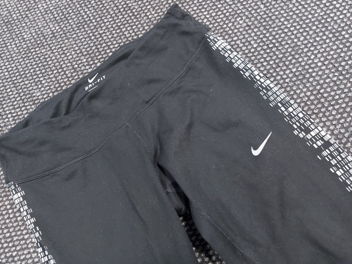Nike клин дамски M размер