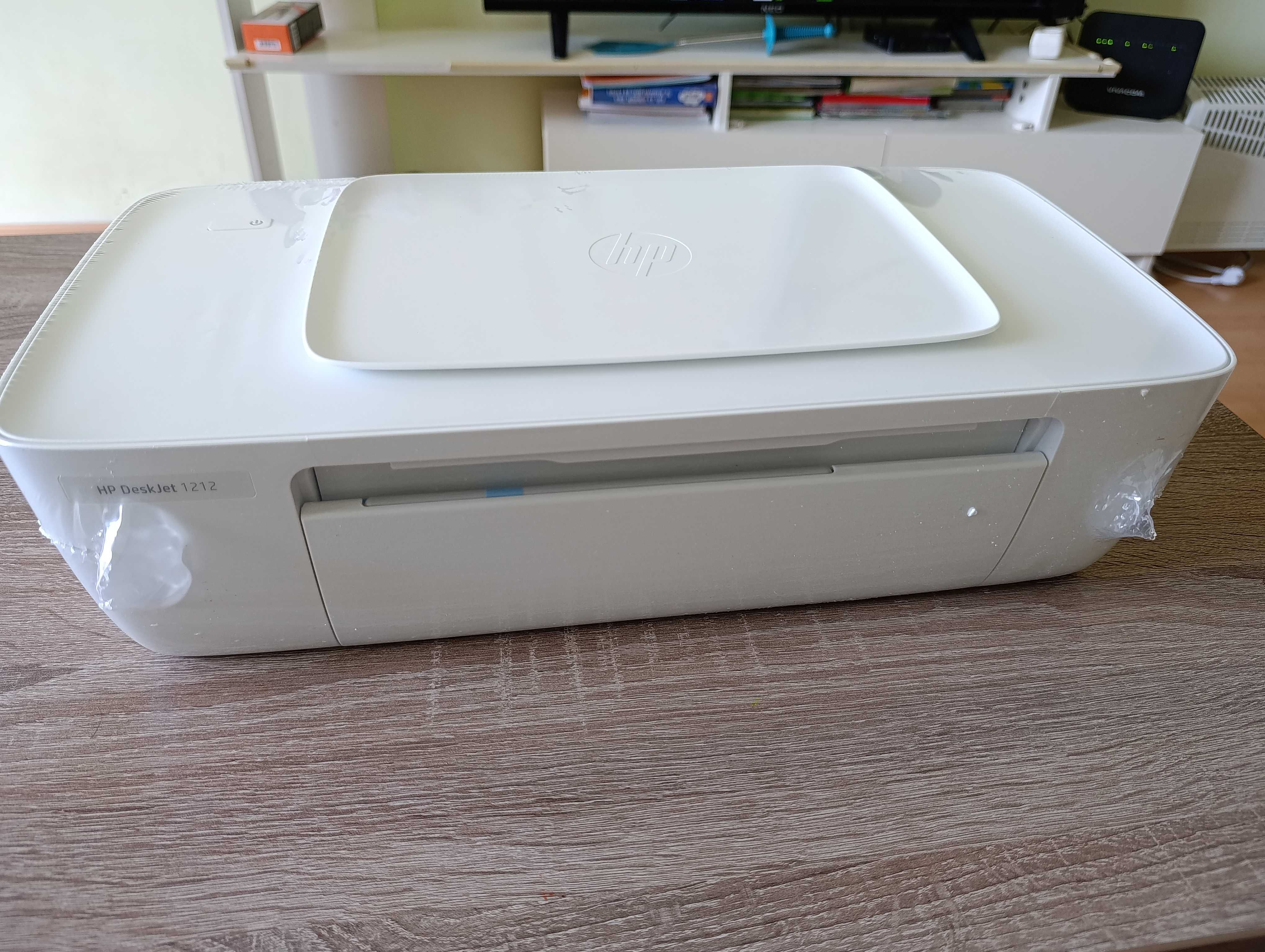 Принтер HP Deskjet 1212