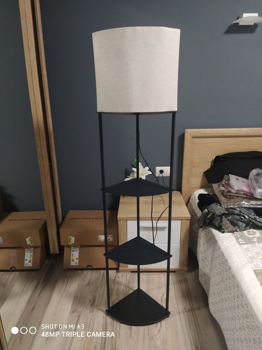 Lampadar de podea lampa