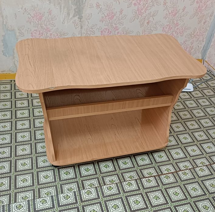 Продам журнальный столик