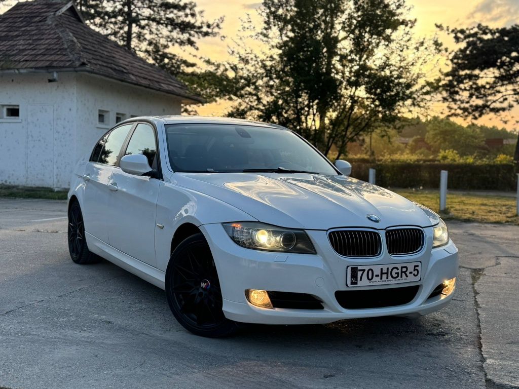 BMW E90 320d automat