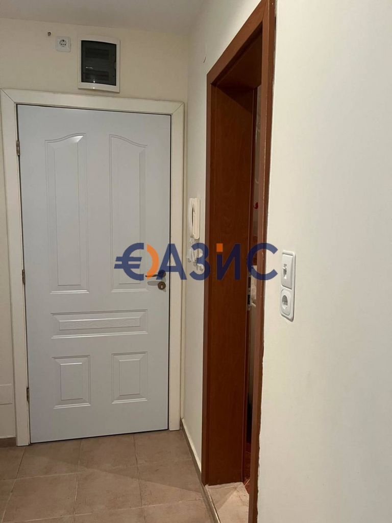 Продава се Двустаен апартамент в к.к. Елените - 77 кв.м за 923 €/кв.м - Снимка #10