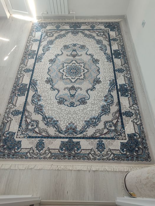 Gilam sotiladi 2×3 m