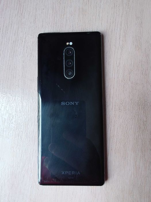 Sony xperia 1, 128GB памет, две сим карти.
