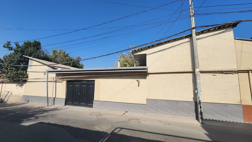 Shayxontoxur tumani Eshonguraz jome masjidi oldida xovli sotiladi