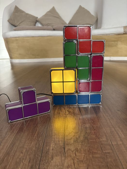 Lampa tetris modulara