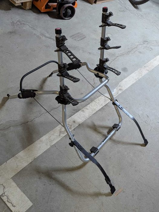 Suport pentru 3 biciclete cu prindere pe haion Thule ClipOn