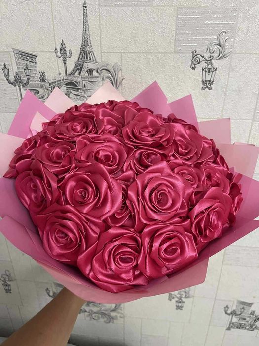 Букет от 31 розови сатенени рози