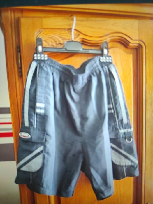 Pantaloni scurți de vară, modele diferite, mărimi diferite, culori dif