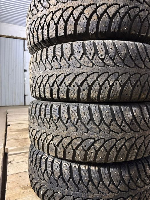 Продам шины R16.