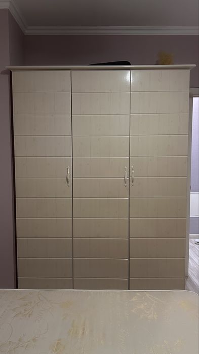 Продам шкаф распашонку