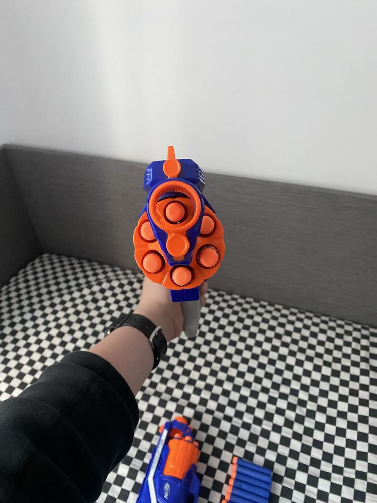 Nerf пистолет