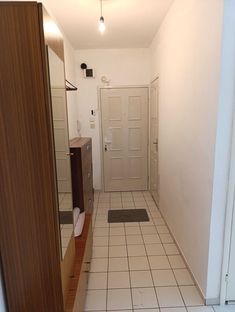 Дава се под наем Тристаен апартамент в София, Надежда 1 - 92 кв.м за 612 € - Снимка #13