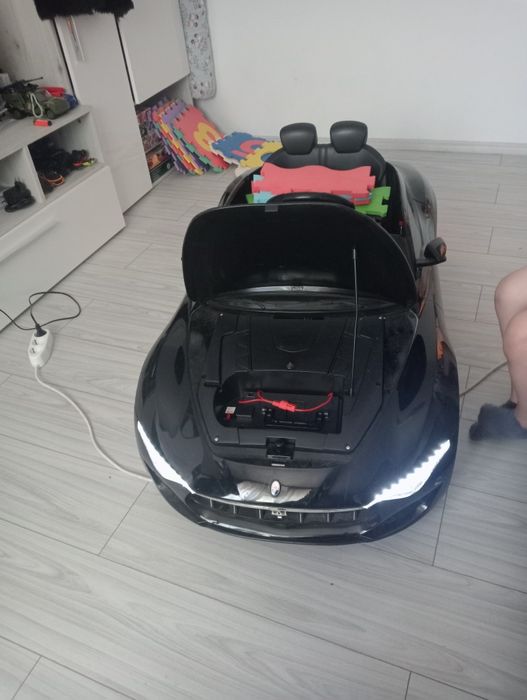 Mașinuță electrica pentru copii Maserati