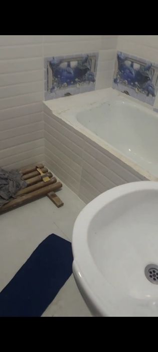 Buxoro shahrida 3 xonali uy ijaraga beriladi , hamma sharoitlari bor.