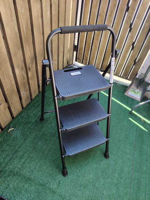 Scara taburet 3 trepte