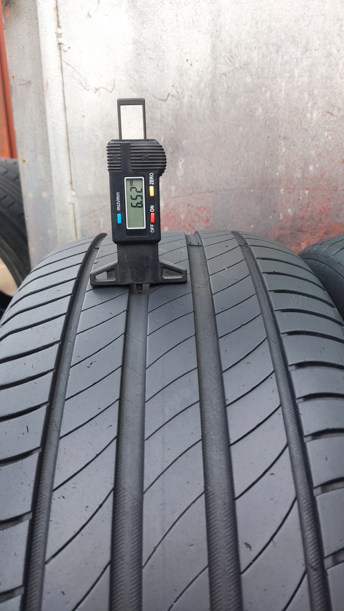 2бр. летни гуми 225/55/17 Michelin Primacy 4 
dot21
6.5mm
Добро състоя